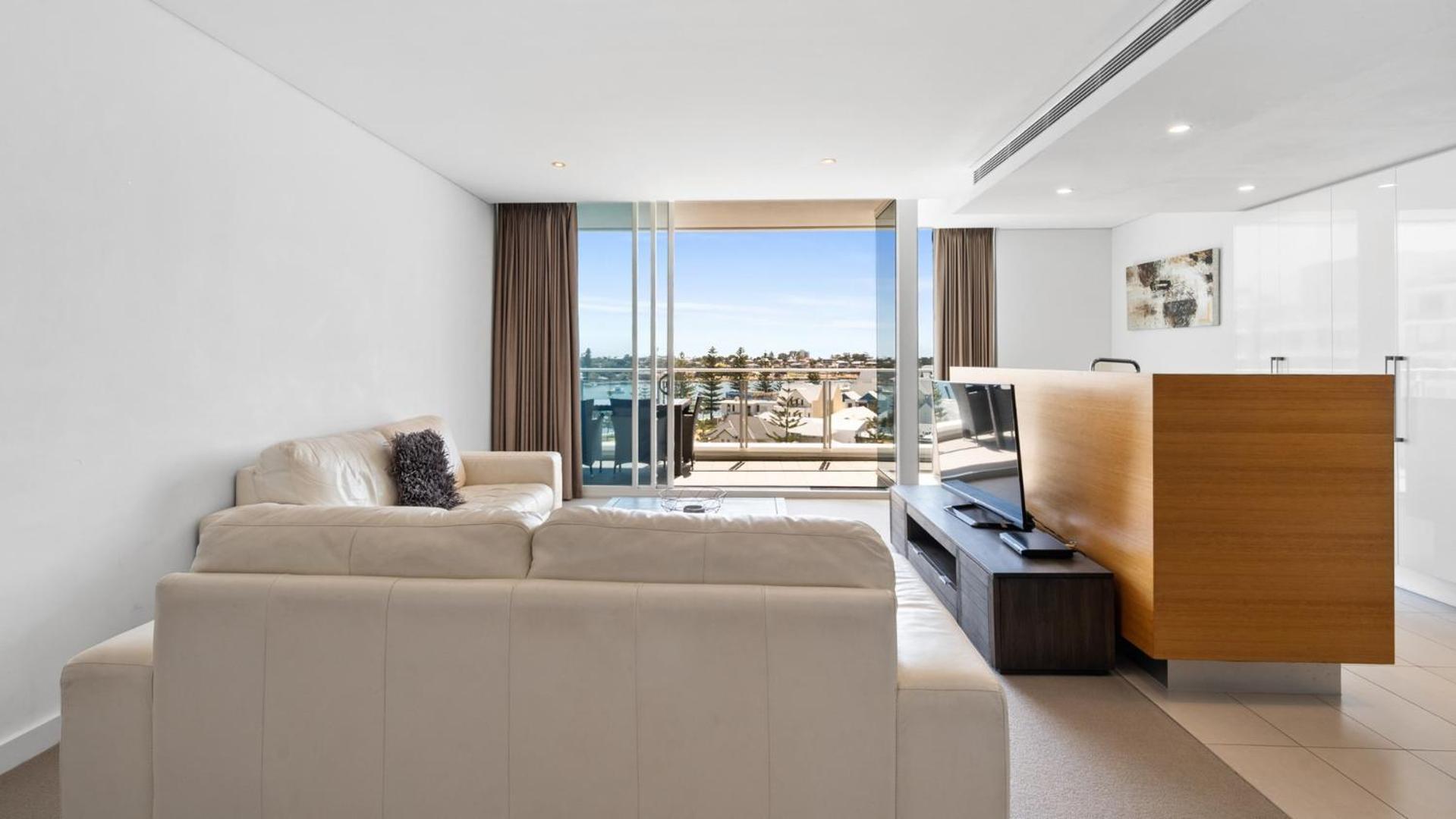 Bayview 701 *